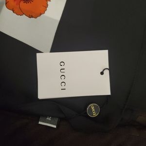 Gucci scarf brand new never worn.